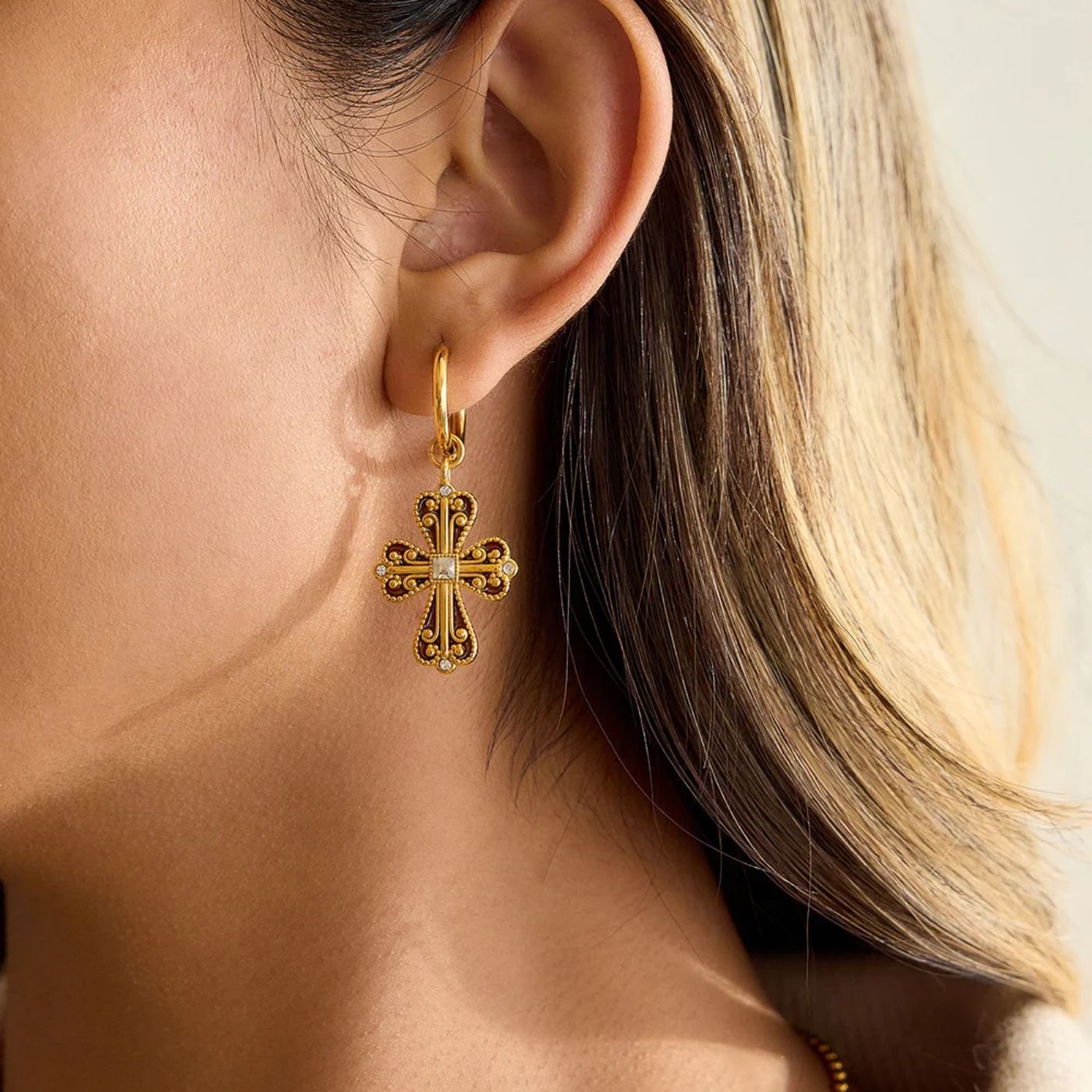 Pendientes Cruz Oro